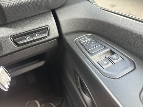 2.0 dCi Blue 30 Business+ Panel Van 5dr Diesel Manual LWB Euro 6 (s/s) (130 ps)