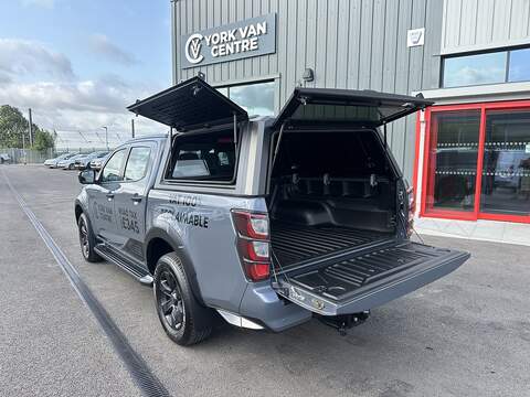 V-CROSS D/C Steel Edition 1.9 4dr Pickup AUTOMATIC DIESEL