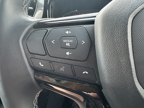 V-CROSS D/C Steel Edition 1.9 4dr Pickup AUTOMATIC DIESEL