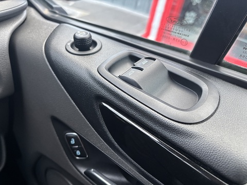 2.0 320 EcoBlue Sport Crew Van Double Cab 5dr Diesel Auto L1 H1 Euro 6 (s/s) (185 ps)