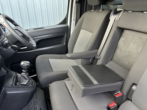 2.0 Turbo D 3100 Pro Panel Van 6dr Diesel Manual L2 H1 Euro 6 (s/s) (145 ps)