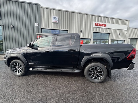 2.8 D-4D Invincible X Pickup Double Cab 4dr Diesel Auto 4WD Euro 6 (s/s) (204 ps)