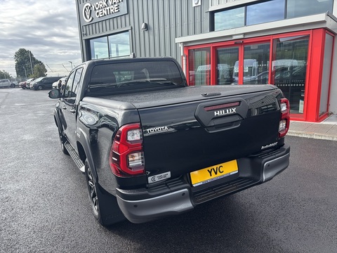 2.8 D-4D Invincible X Pickup Double Cab 4dr Diesel Auto 4WD Euro 6 (s/s) (204 ps)