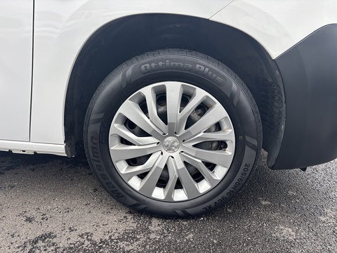 1.5 BlueHDi 950 Professional Premium Long Panel Van 6dr Diesel Manual LWB Euro 6 (100 bhp)