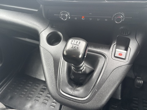 1.5 BlueHDi 950 Professional Premium Long Panel Van 6dr Diesel Manual LWB Euro 6 (100 bhp)