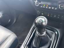2021 71 TOYOTA HILUX 2.8 INVINCIBLE X 4WD MANUAL EURO 6