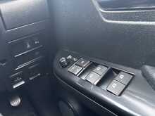 2021 71 TOYOTA HILUX 2.8 INVINCIBLE X 4WD MANUAL EURO 6