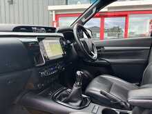 2021 71 TOYOTA HILUX 2.8 INVINCIBLE X 4WD MANUAL EURO 6