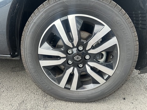 LL30 Blue DCI 150 Extra Sport 2.0 4dr Panel Van Manual Diesel