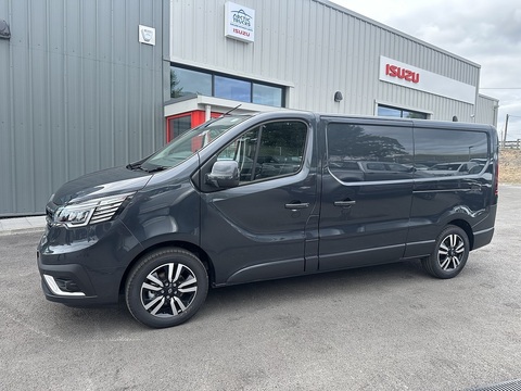 LL30 Blue DCI 150 Extra Sport 2.0 4dr Panel Van Manual Diesel