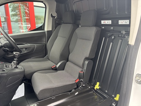 1.5 BlueHDi 1000 Driver Edition M Panel Van 5dr Diesel Manual SWB Euro 6 (s/s) (100 ps)