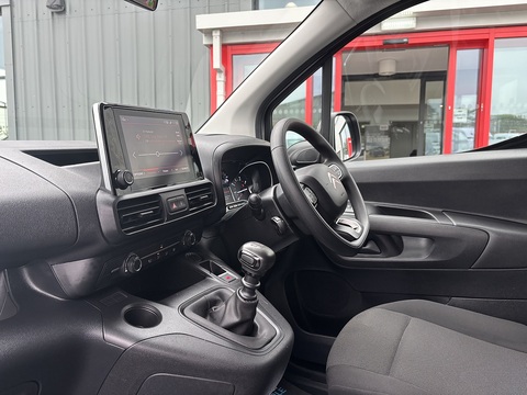 1.5 BlueHDi 1000 Driver Edition M Panel Van 5dr Diesel Manual SWB Euro 6 (s/s) (100 ps)