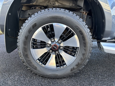 1.9 TD DL40 Pickup 4dr Diesel Auto 4WD Euro 6 (s/s) (164 ps)