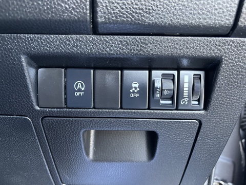 1.9 TD DL40 Pickup 4dr Diesel Auto 4WD Euro 6 (s/s) (164 ps)