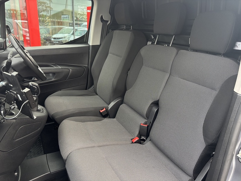 Vauxhall 1.5 Turbo D 2300 Sportive Panel Van 4dr Diesel Manual L2 H1 Euro 6 (100 ps)