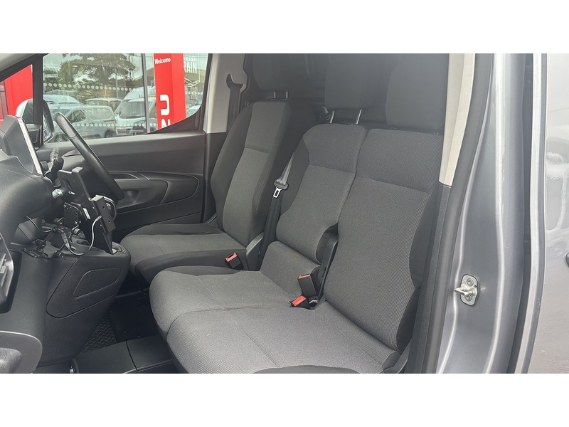 Vauxhall 1.5 Turbo D 2300 Sportive Panel Van 4dr Diesel Manual L2 H1 Euro 6 (100 ps)