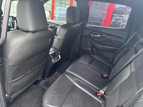 1.9 TD V-Cross Pickup Double Cab 4dr Diesel Auto 4WD Euro 6 (s/s) (164 ps)