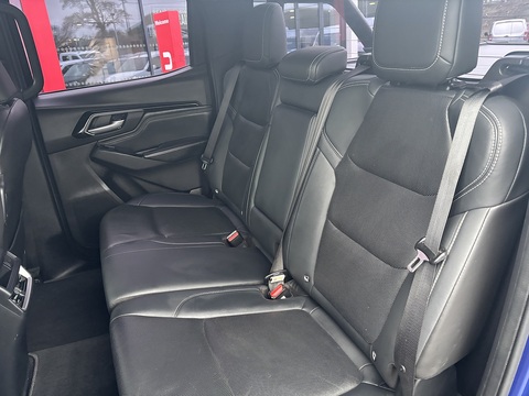 1.9 TD V-Cross Pickup Double Cab 4dr Diesel Auto 4WD Euro 6 (s/s) (164 ps)