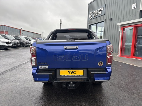 1.9 TD V-Cross Pickup Double Cab 4dr Diesel Auto 4WD Euro 6 (s/s) (164 ps)