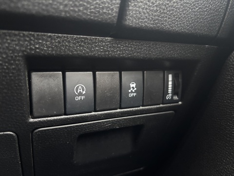 1.9 TD V-Cross Pickup Double Cab 4dr Diesel Auto 4WD Euro 6 (s/s) (164 ps)