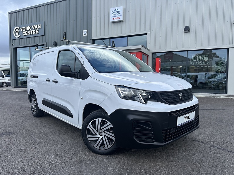 Peugeot 1.5 BlueHDi 950 Professional Premium + Long Panel Van 6dr Diesel Manual LWB Euro 6 (s/s) (100 bhp)