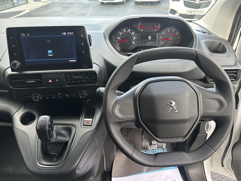 1.5 BlueHDi 1000 Professional Standard Panel Van 5dr Diesel Manual SWB Euro 6 (100 bhp)