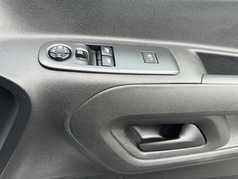 1.5 BlueHDi 1000 Professional Standard Panel Van 5dr Diesel Manual SWB Euro 6 (100 bhp)