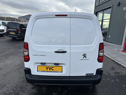 1.5 BlueHDi 1000 Professional Standard Panel Van 5dr Diesel Manual SWB Euro 6 (100 bhp)