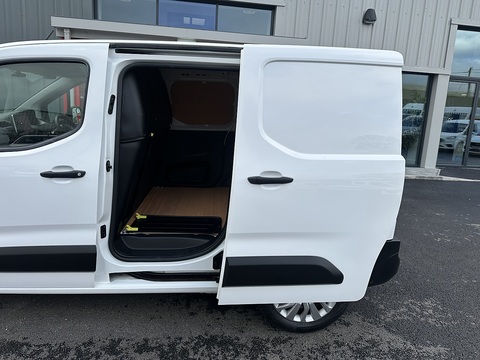 1.5 BlueHDi 1000 Professional Standard Panel Van 5dr Diesel Manual SWB Euro 6 (100 bhp)