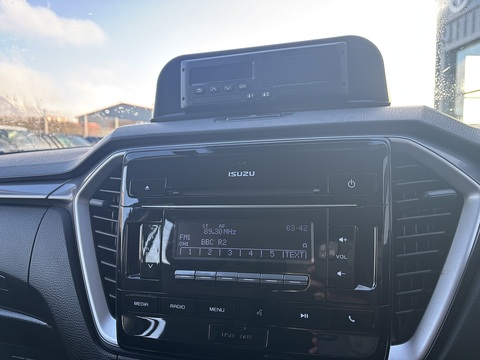 1.9 TD DL20 Pickup Double Cab 4dr Diesel Manual 4WD Euro 6 (s/s) (164 ps)