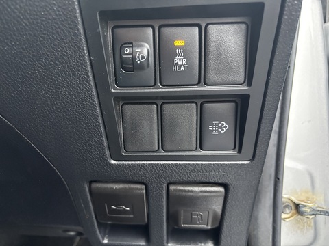 2.4 D-4D Icon Pickup Double Cab 4dr Diesel Auto 4WD Euro 6 (s/s) (150 ps)