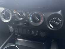 2022 72 TOYOTA HILUX 2.4 4X4 D CAB ICON AUTO