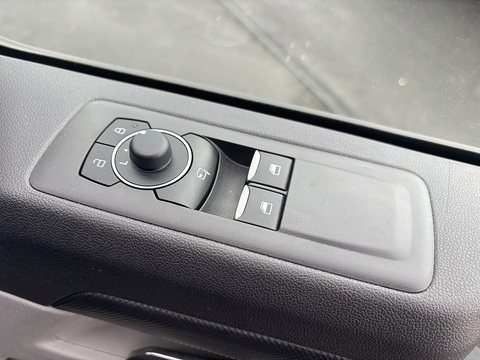 2.0 280 EcoBlue Limited Panel Van 5dr Diesel Manual L1 H1 Euro 6 (s/s) (136 ps)