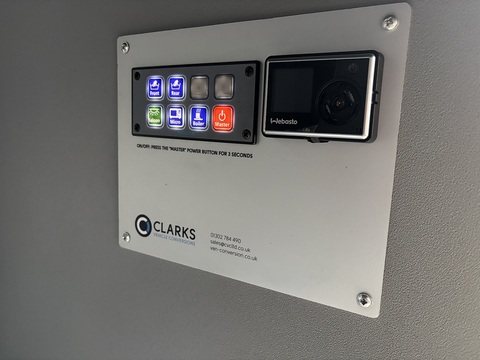 2.0 350 EcoBlue Leader Crew Van Double Cab 6dr Diesel Manual FWD L3 H2 Euro 6 (s/s) (130 ps)