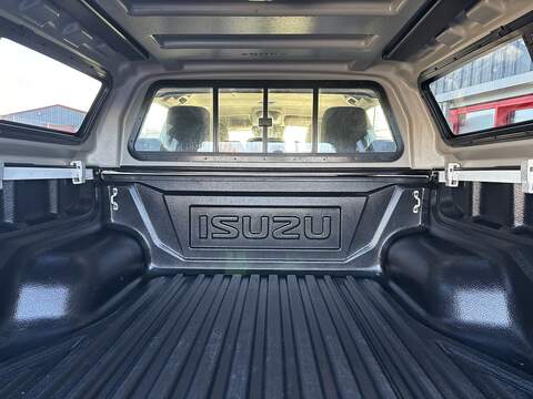 1.9 TD DL20 Pickup Double Cab 4dr Diesel Manual 4WD Euro 6 (s/s) (164 ps)