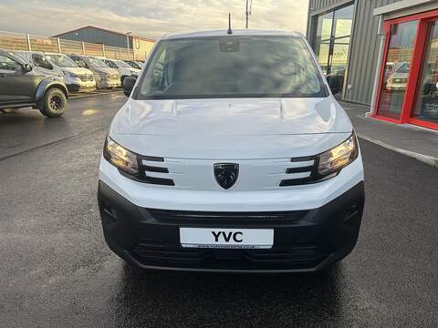 1.5 BlueHDi 1000 Professional Standard Panel Van 5dr Diesel Manual SWB Euro 6 (s/s) (100 ps)