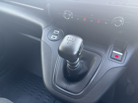 1.5 BlueHDi 950 Driver XL Panel Van 6dr Diesel Manual LWB Euro 6 (s/s) (100 ps)