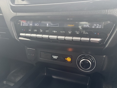 V-CROSS D/C 1.9 5dr Pickup Automatic Diesel