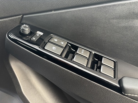 V-CROSS D/C 1.9 5dr Pickup Automatic Diesel