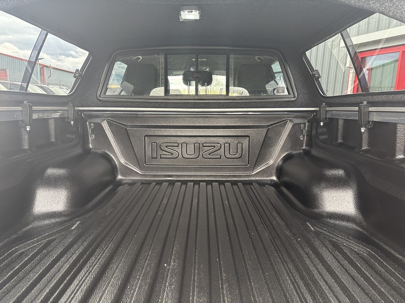 Isuzu V-CROSS D/C 1.9 5dr Pickup Automatic Diesel