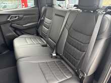 2025 75 ISUZU D-MAX 1.9 V-CROSS AUTO 4WD EURO 6