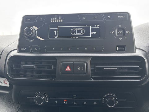 1.5 Turbo D 2300 Edition Crew Van Double Cab 4dr Diesel Manual L2 Euro 6 (s/s) (100 ps)