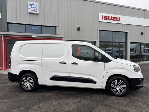 1.5 Turbo D 2300 Edition Crew Van Double Cab 4dr Diesel Manual L2 Euro 6 (s/s) (100 ps)