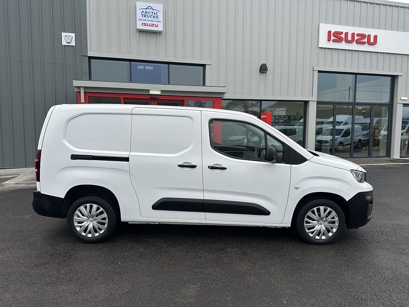 Peugeot 1.5 BlueHDi 950 Professional Long Panel Van 6dr Diesel Manual LWB Euro 6 (100 bhp)
