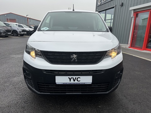 1.5 BlueHDi 950 Professional Long Panel Van 6dr Diesel Manual LWB Euro 6 (100 bhp)