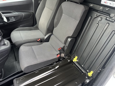 1.5 BlueHDi 950 Professional Long Panel Van 6dr Diesel Manual LWB Euro 6 (100 bhp)