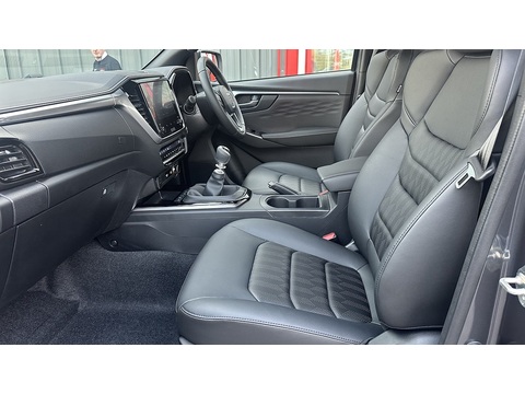 DL40 D/C 1.9 4dr PICKUP MANUAL DIESEL