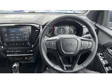 PRE REG ISUZU DMAX V CROSS AUTO BLUE 10 MILES