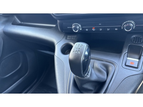 1.5 BlueHDi 1000 Professional Standard Panel Van 5dr Diesel Manual SWB Euro 6 (100 bhp)