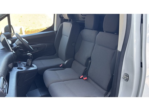 1.5 BlueHDi 1000 Professional Standard Panel Van 5dr Diesel Manual SWB Euro 6 (100 bhp)